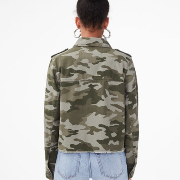 Aeropostale Cropped Camo Jacket - Picture 2 of 5